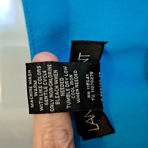 Lane Bryant Women's v-neck blouse teal color size 14/16 - Picture 9 of 12